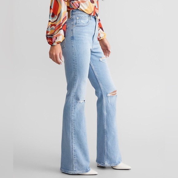 Levi’s 70’s High Rise Flare Jeans - Picture 9 of 9